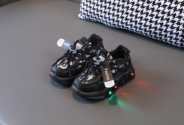 Children's Light-Up Shoes 2026 Spring and Autumn New Model for Boys and Girls Led Glowing Shoes for Young Children Fashionable Soft-Soled Sneakers