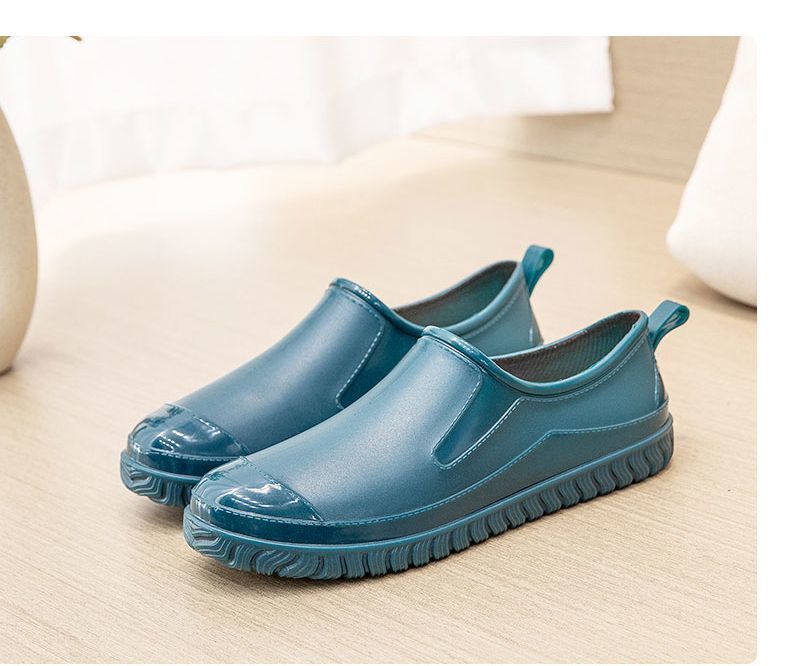 Thickened New Rain Boots Women's Four Seasons Yuanbao Shallow Water Shoes Middle-aged Short Tube Waterproof Non-slip fleece-lined Warm Rubber Rain Boots