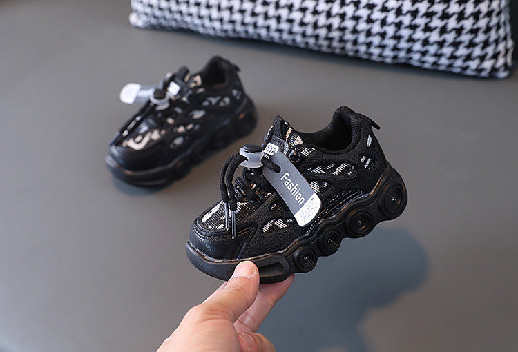 Children's Light-Up Shoes 2026 Spring and Autumn New Model for Boys and Girls Led Glowing Shoes for Young Children Fashionable Soft-Soled Sneakers