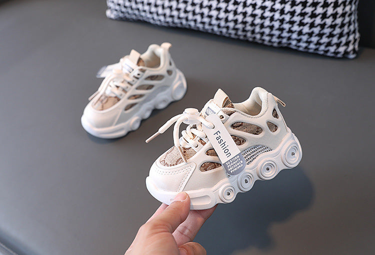 Children's Light-Up Shoes 2026 Spring and Autumn New Model for Boys and Girls Led Glowing Shoes for Young Children Fashionable Soft-Soled Sneakers