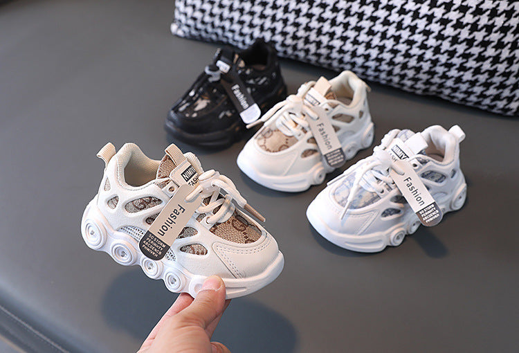 Children's Light-Up Shoes 2026 Spring and Autumn New Model for Boys and Girls Led Glowing Shoes for Young Children Fashionable Soft-Soled Sneakers