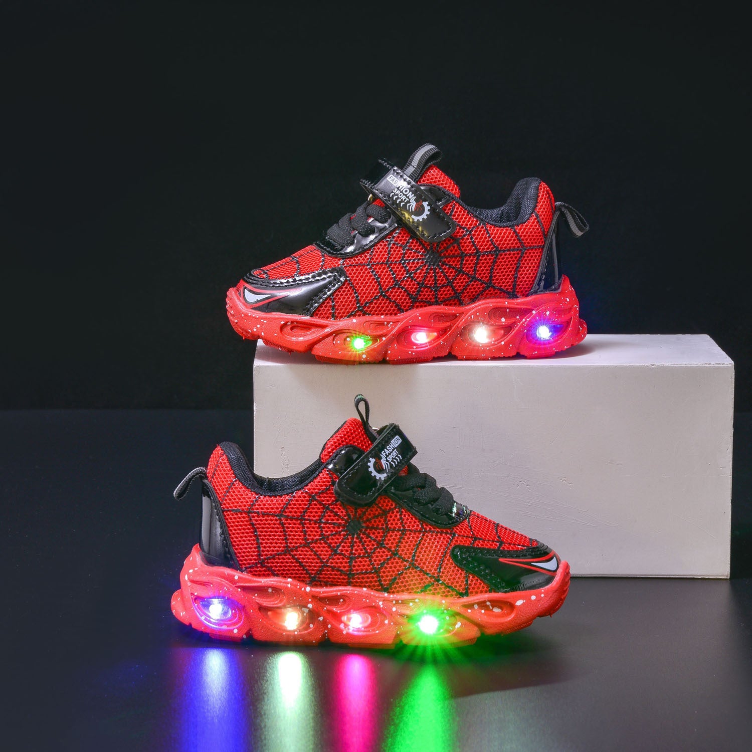 children's sneaker with lights  spring and autumn new boys mesh shoes small and medium-sized