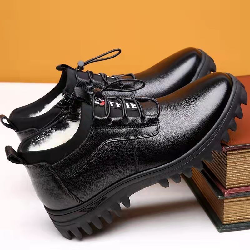 Men's shoes winter men's cotton-padded shoes men's soft bottom non-slip leather shoes men's soft leather high-top thickened fleece-lined warm snow boots