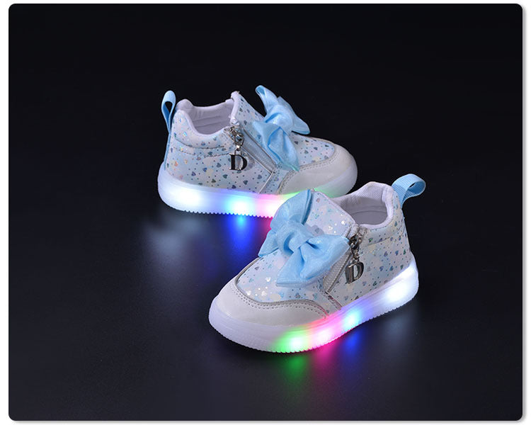 Spring and Autumn New Girls Princess LED Lighting Small and Medium Girls Casual Bow Sports Soft Sole Shoes Factory Outlet