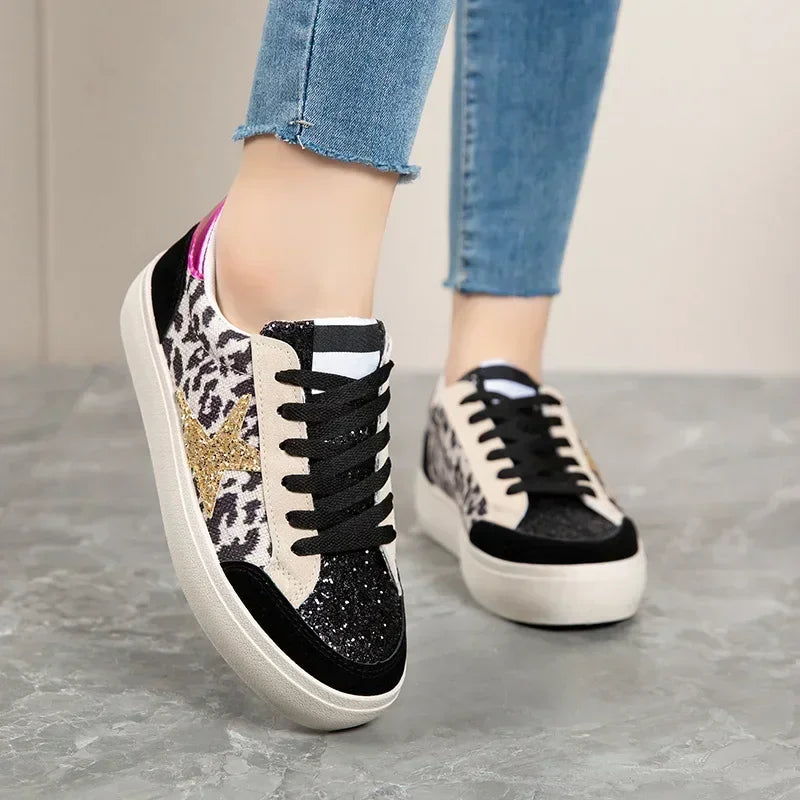 Women's Shoes Autumn 2025 New Lightweight Board Shoes Anti Slip Soft Sole Walking Thick Sole Casual and Fashionable White Shoes