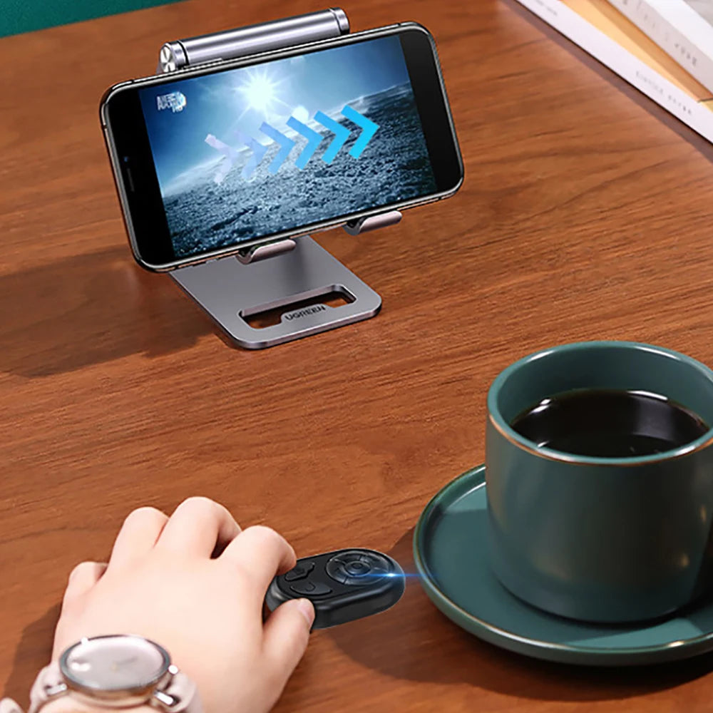 NEWEST For Tiktok Photo Brush Video Bluetooth Remote Control Click The Novel Page Turning Mobile Phone Bluetooth Self-timer