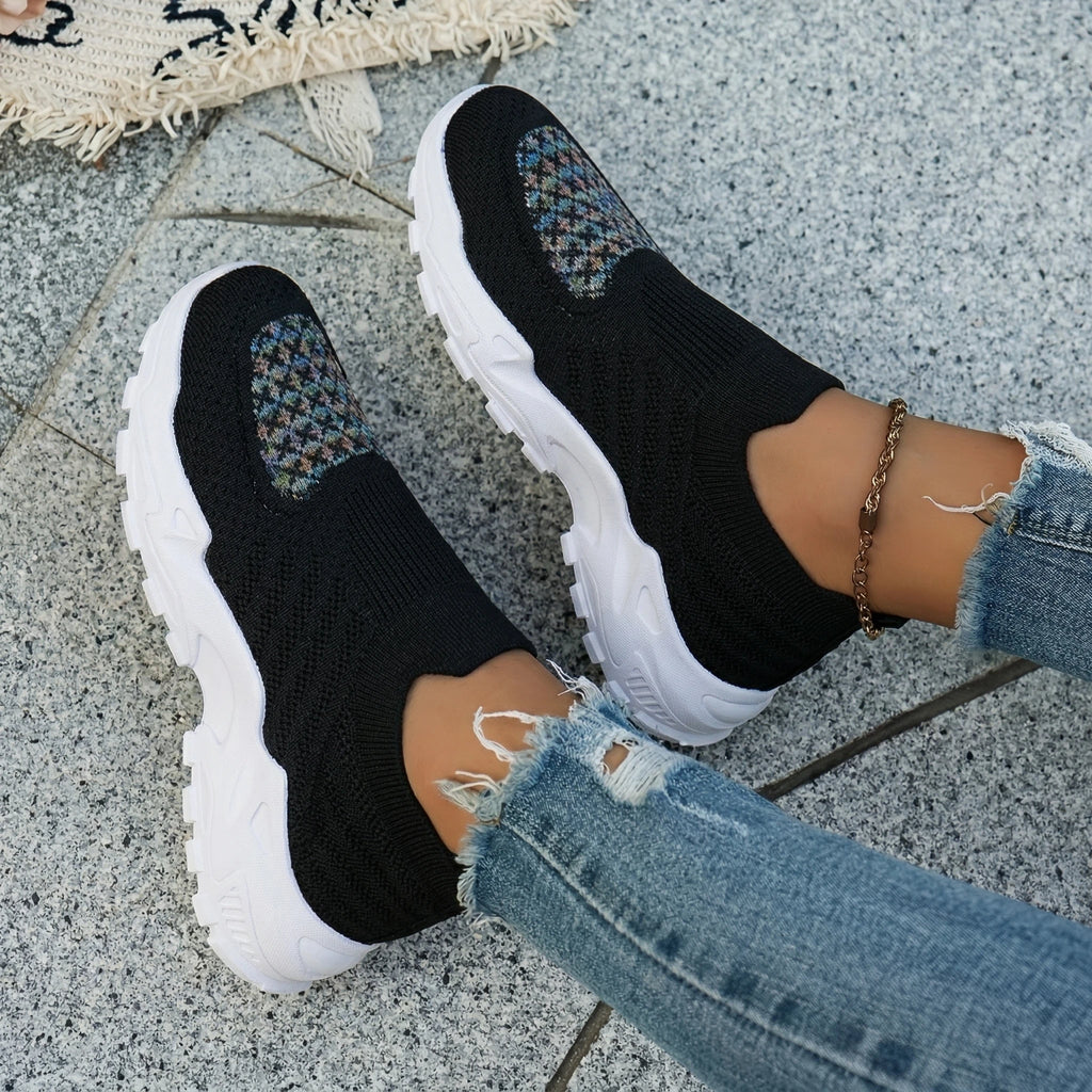 Women's sports shoes, comfortable and lightweight designed for daily casual wear fabric suitable for spring leisure